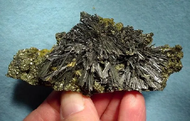 Zinkenite, Pyrite image