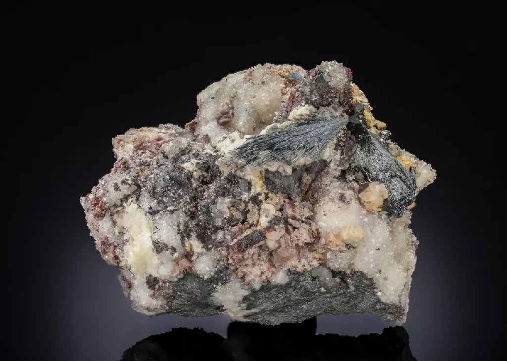Zinkenite with Calcite and Quartz image