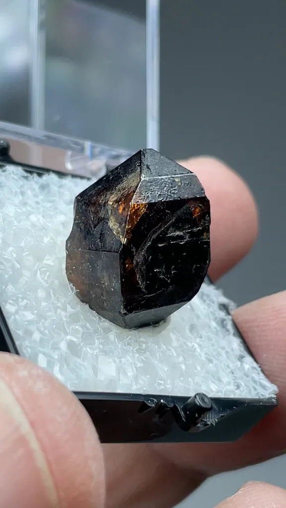 Zircon - image 2