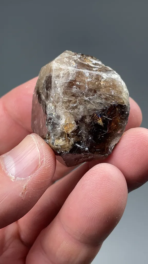 Zircon - image 2