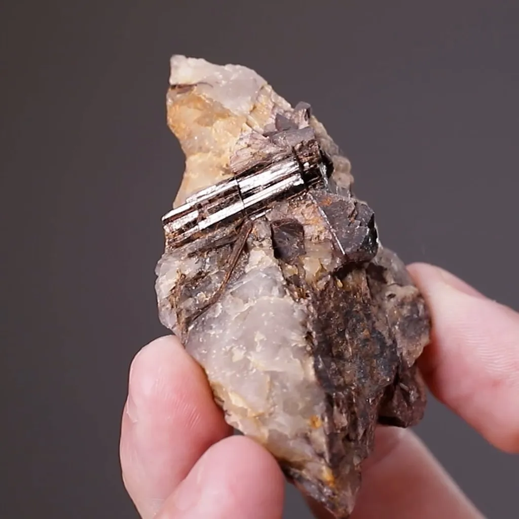 Zircon - image 2