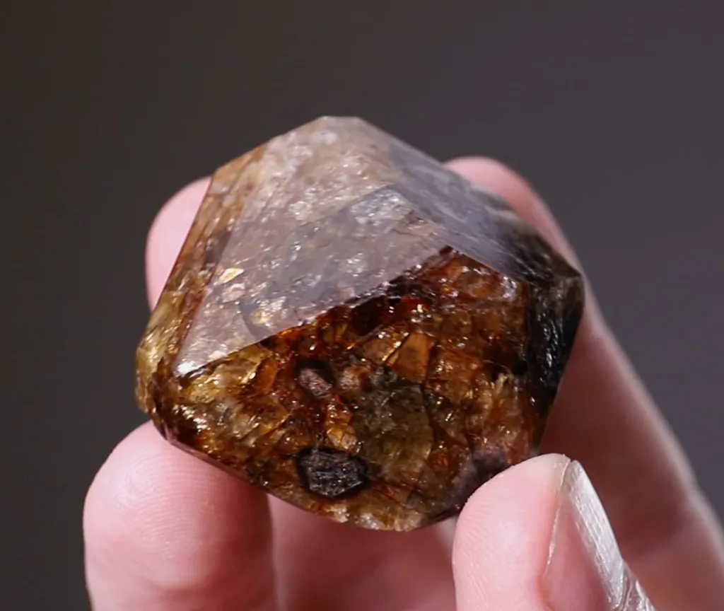 Zircon - image 2