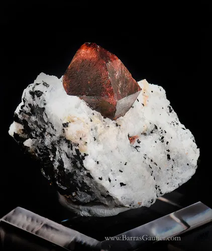 Zircon - image 2