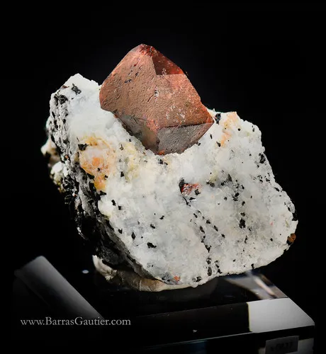 Zircon - image 3