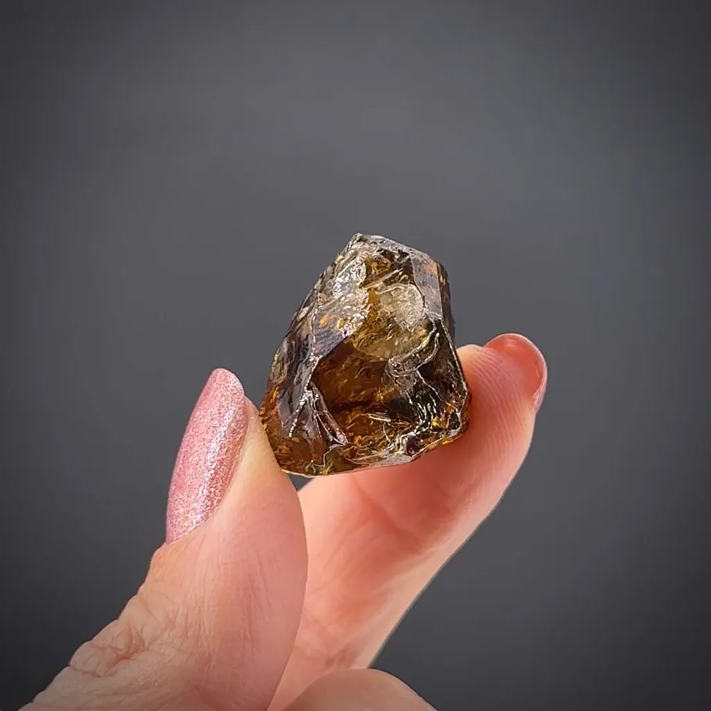 Zircon - image 2