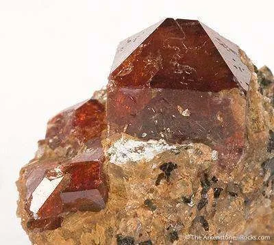 Zircon - image 4