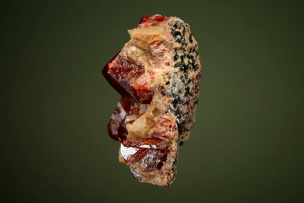 Zircon - image 4