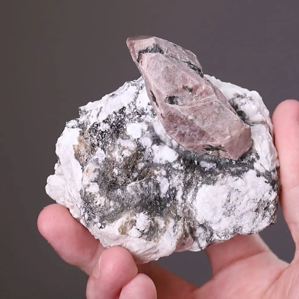 Zircon - image 2