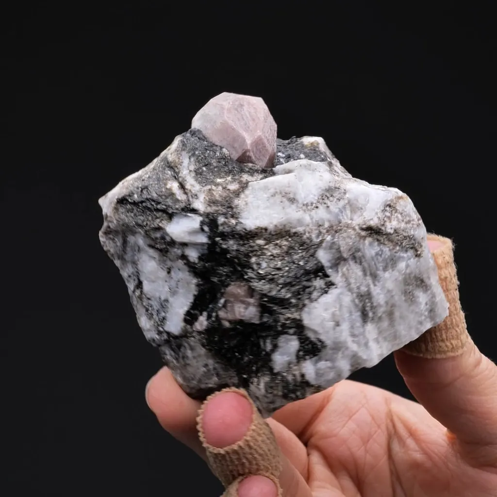 Zircon - image 2