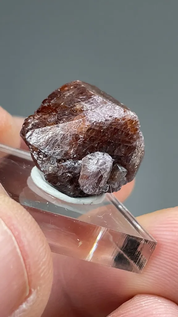 Zircon - image 2