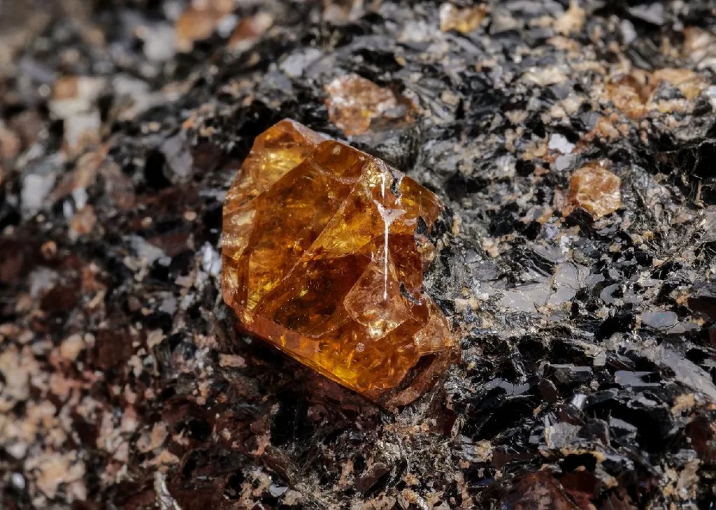 Zircon image