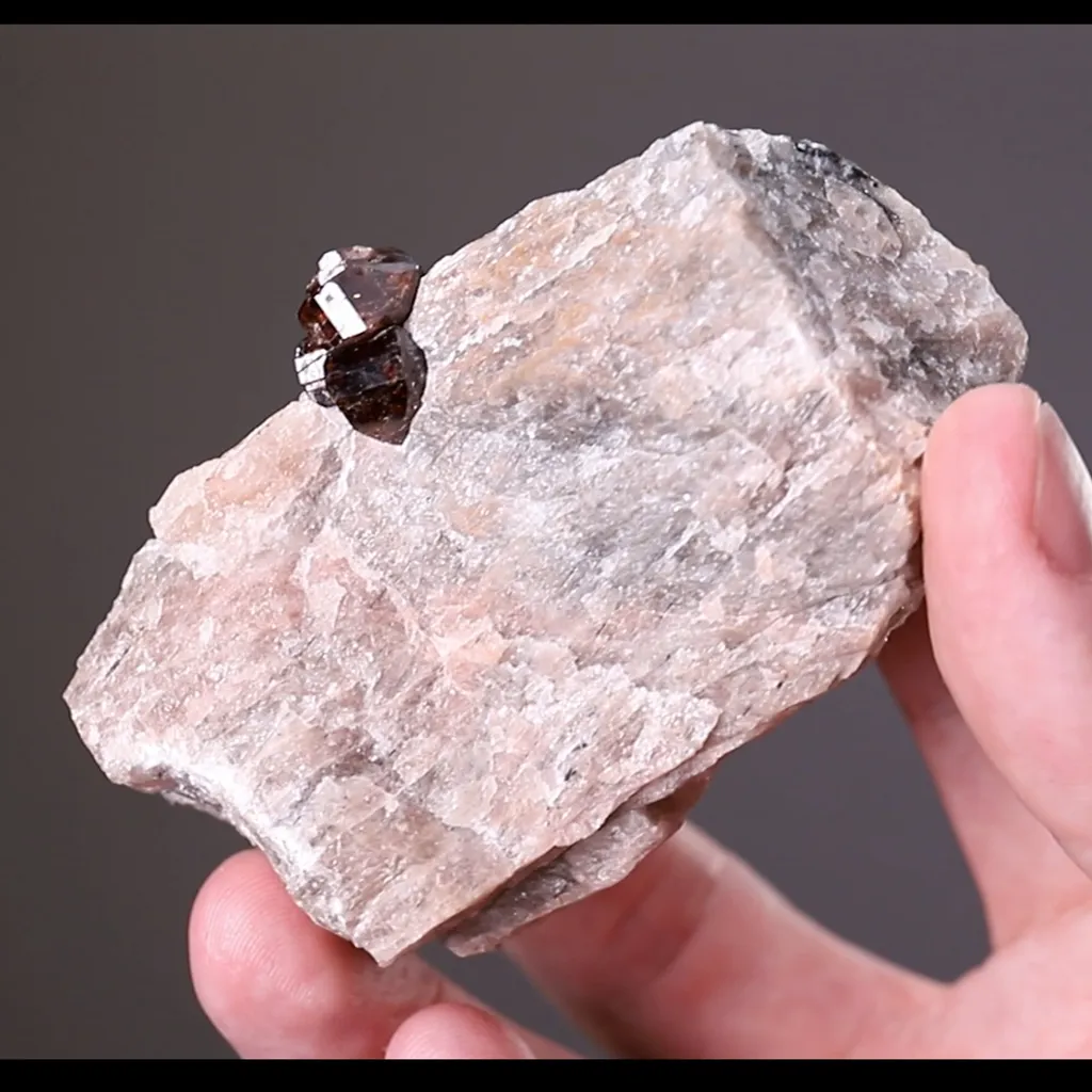 Zircon - image 2