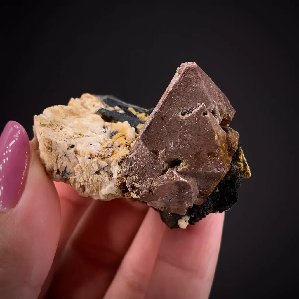 Zircon - image 2