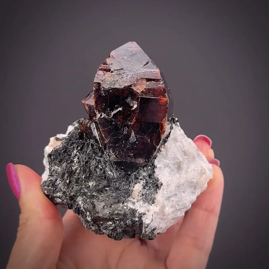 Zircon image