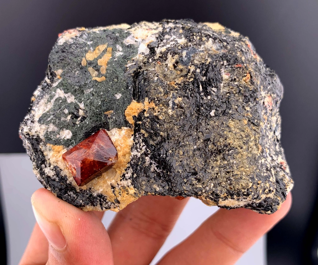 Zircon from Balochistan, Pakistan - image 6