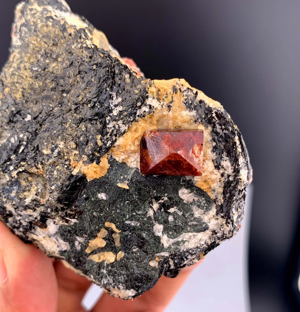Zircon from Balochistan, Pakistan - image 4