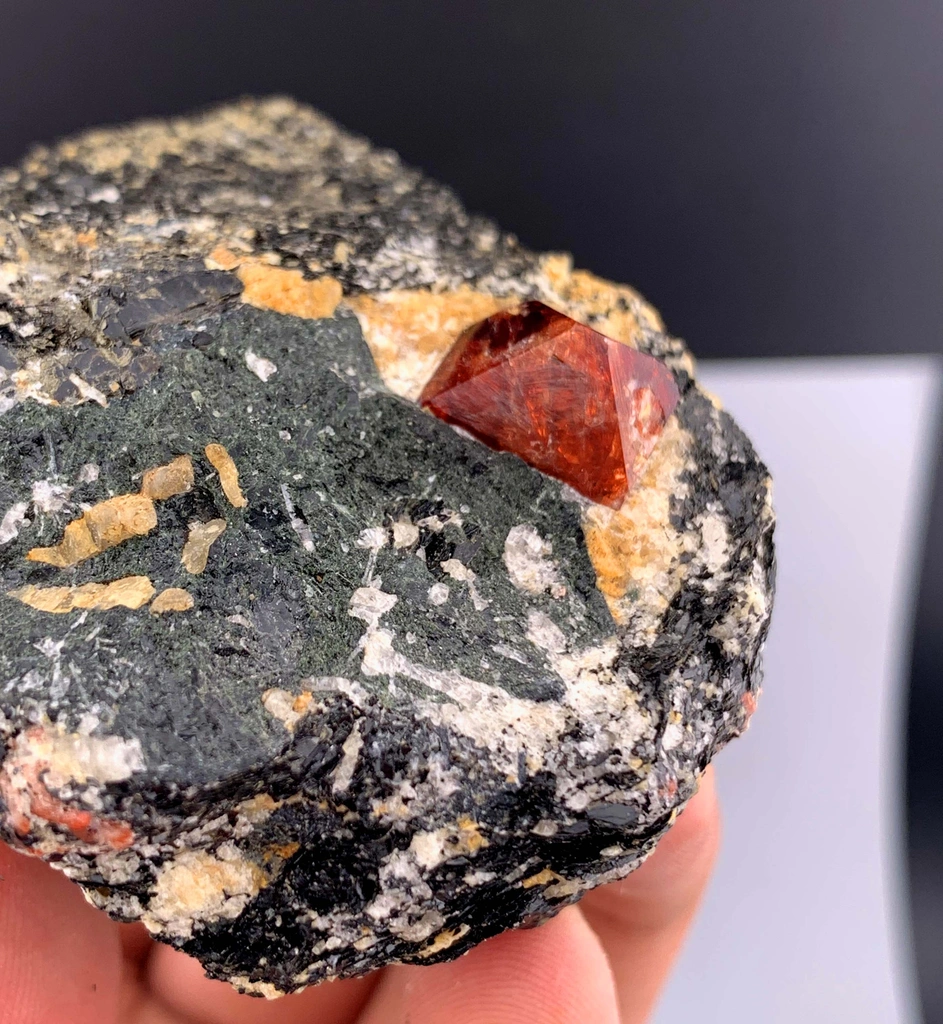 Zircon from Balochistan, Pakistan - image 7