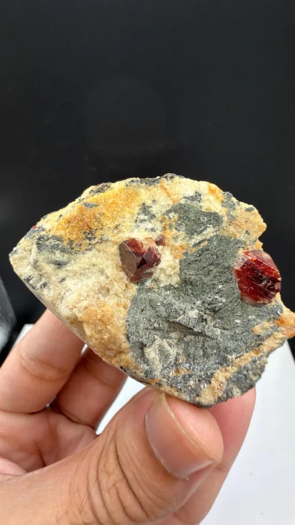 Zircon from Pakistan - image 3