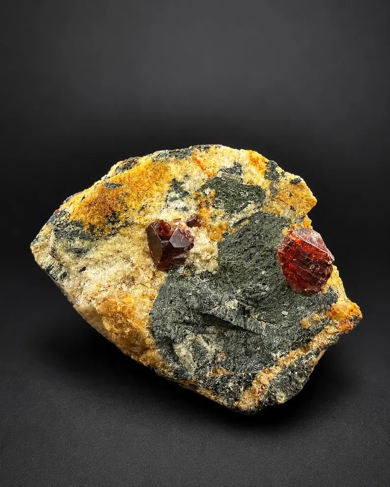 Zircon from Pakistan image