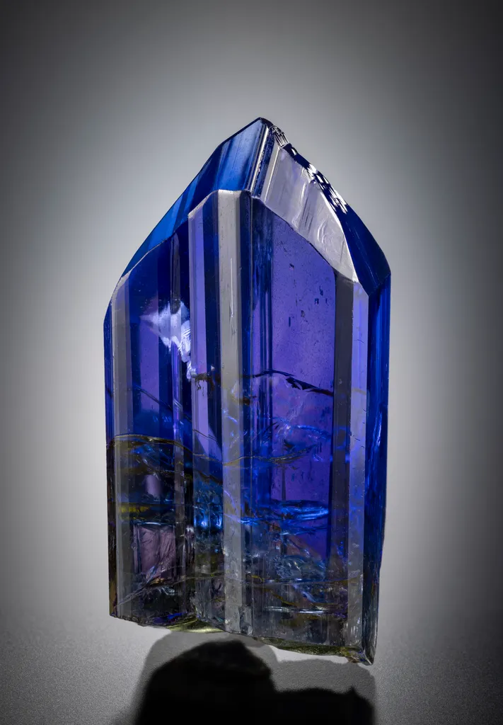 Zoisite var. Tanzanite image