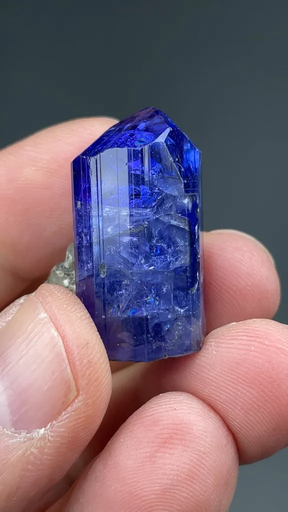 Zoisite-var.-Tanzanite - image 2