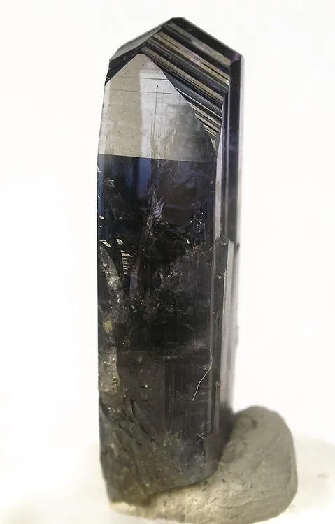 Zoisite (Var: Tanzanite) - image 3