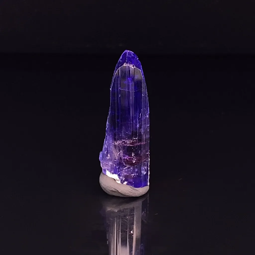 Zoisite var. Tanzanite image