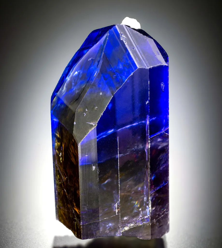 Zoisite var. Tanzanite with Calcite image