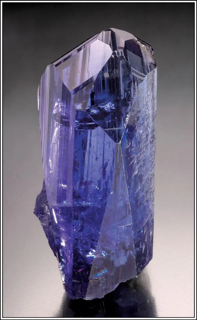 Zoisite (variety Tanzanite) image