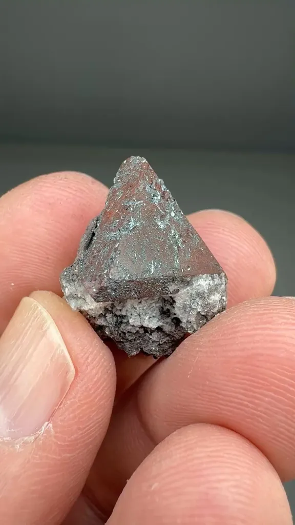 Zunyite image