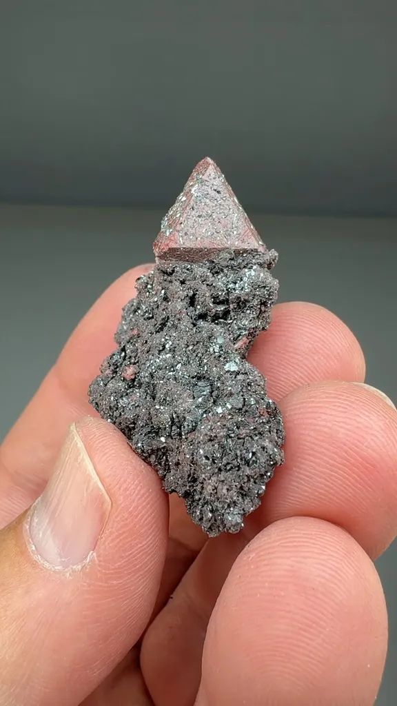 Zunyite image